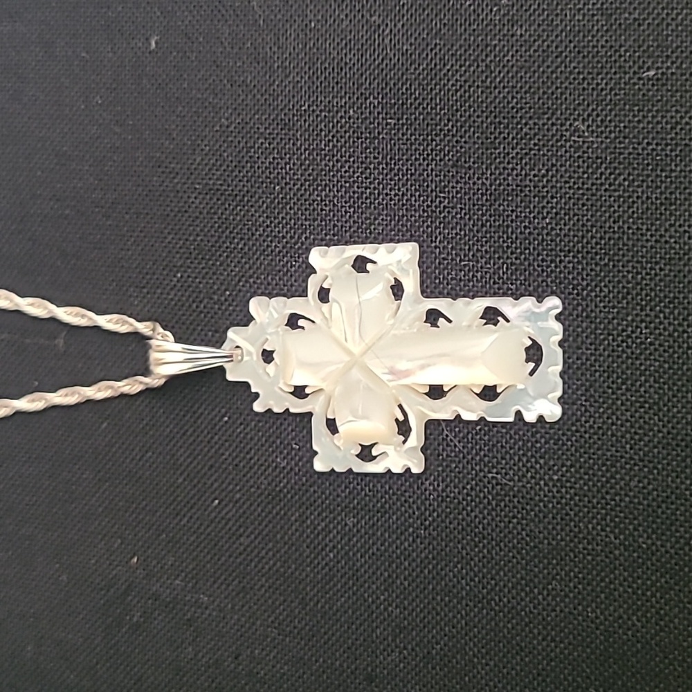 Cross pendant